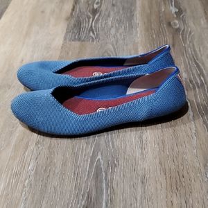 Rothys Indigo Blue red striped on back size 8 or 7